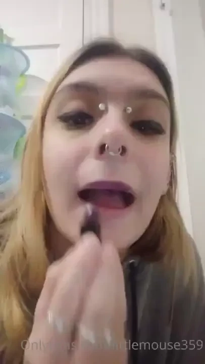 Putting on lipstick lt 3 