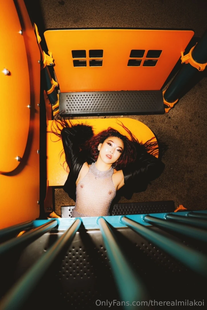 Wyd if you see me on the playground like this 