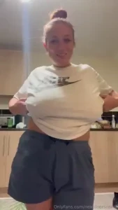 I want as many guys as possible watching me play with this slutty