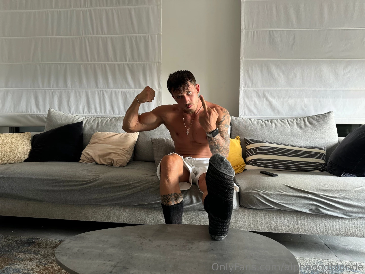 There s a reason why i m your king 