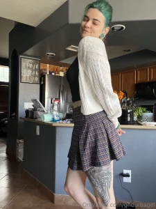 Holy shit life kinda kickin my ass left and right please pray for my