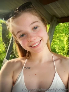 Big ass slut sunnybanny1 wants you to slap it this naughty loves to part 7