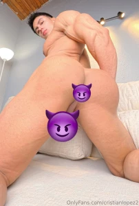 Put your face in the middle