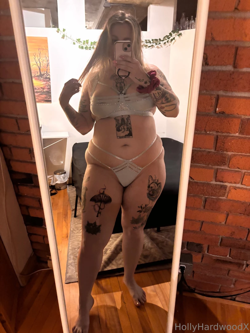 Hot stuff new video cumming tomorrow send me a dm to get 10 off 