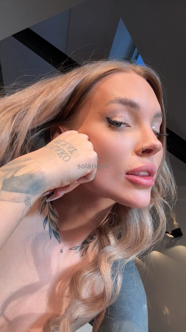 Wanna see even hotter and more recent selfies like this tap 