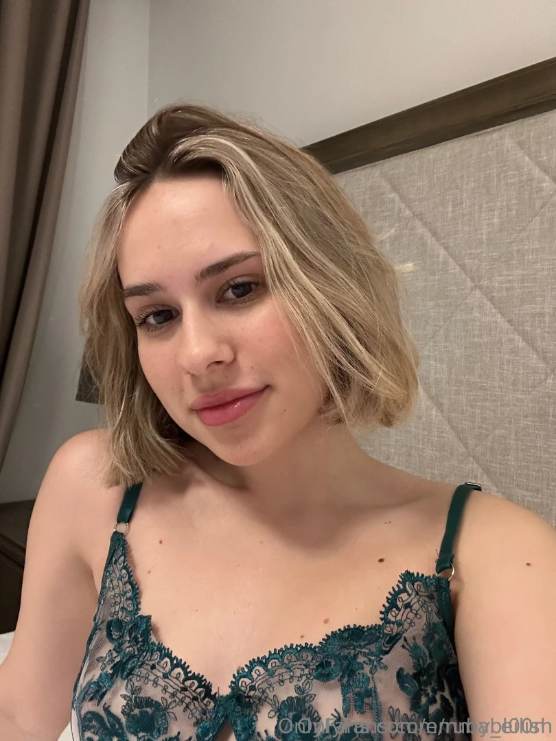 Hey - she s online rn subscribe for free to the cute amp petite part 2 
