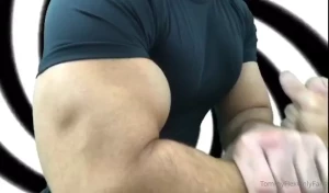 Get on your knees amp get ready for this bicep trance 10 08