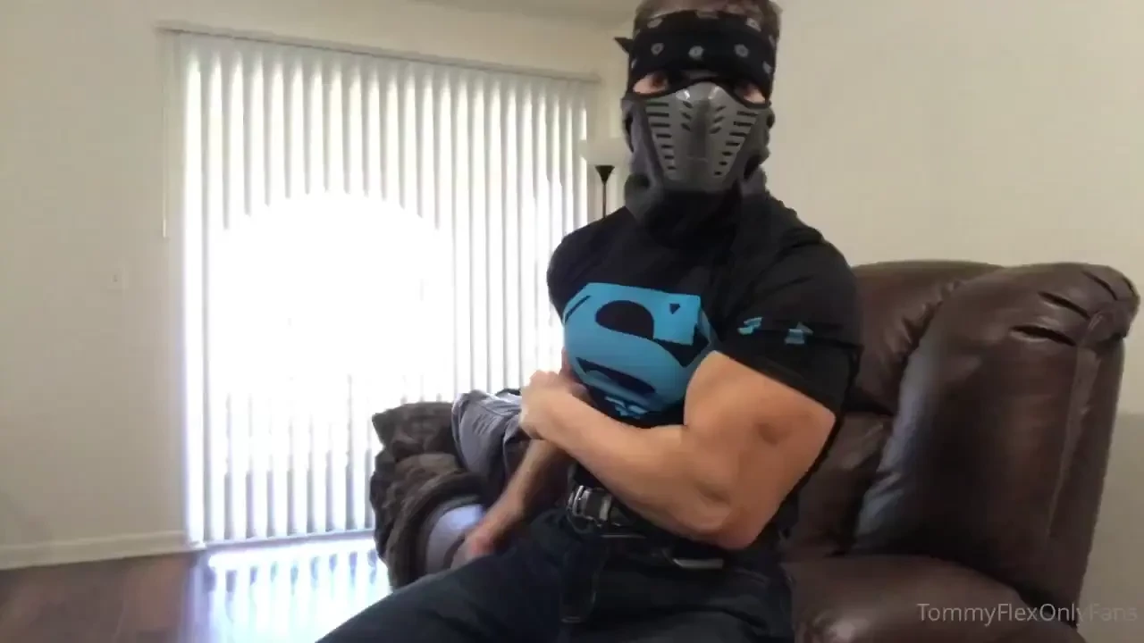 Intense bicep worship from every angle you will worship these peaks to 