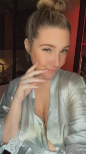 The silk robe is a tell tale sign that it s go time