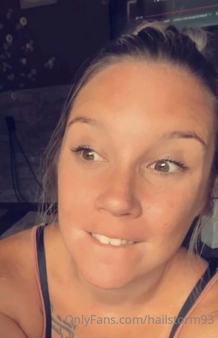 In case anyone was curious this is the dorky face i make when i 