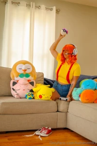 Just a pokemon girl in her pokemon world