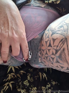 Just a dozen shots of my pussy full of heavy rings this was what i part 6