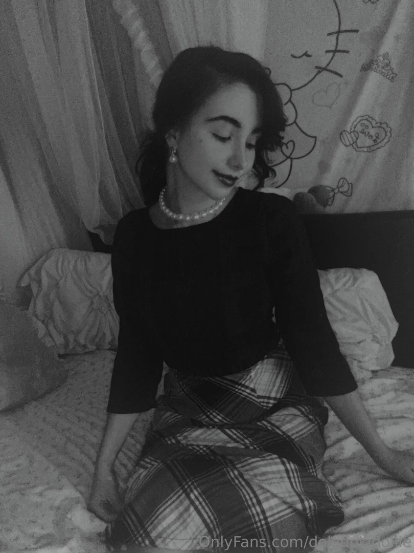 I need opinions do you think i pull off the vintage look would you be part 7 