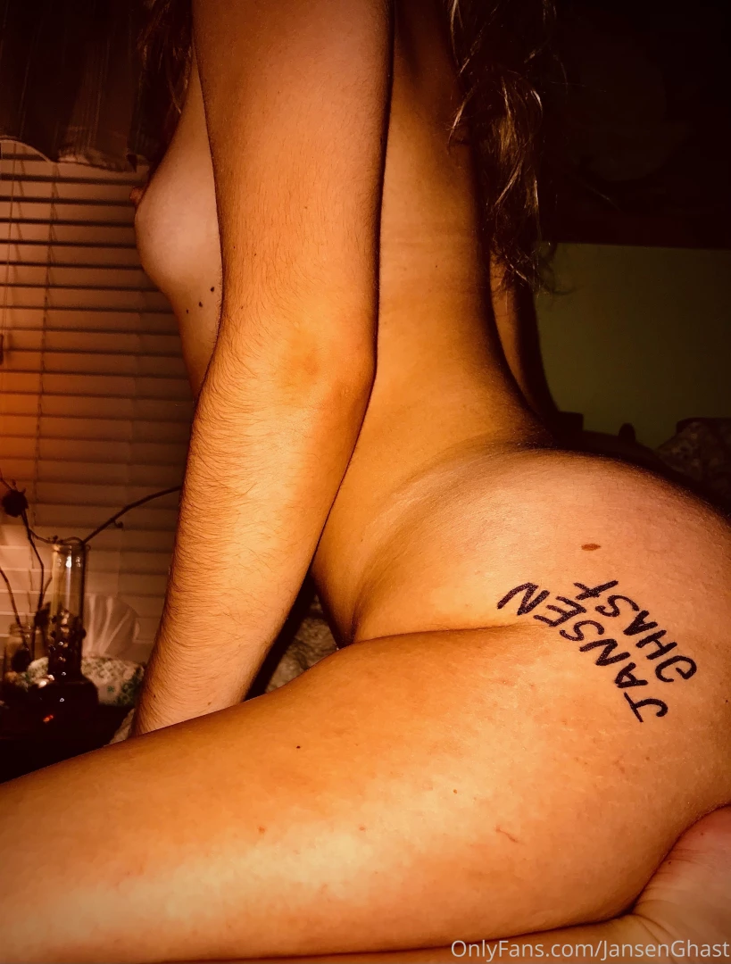 My new friend sent me some pictures on snap what do you think i m part 3 