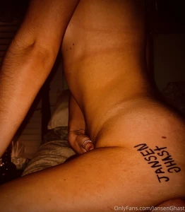 My new friend sent me some pictures on snap what do you think i m part 1