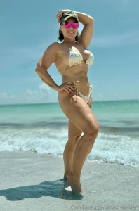 Thirsty for thighs sexy milfy vixen mrs cora cox hot and wet on the