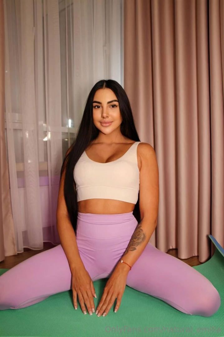 Cute kitty blackk_lady loves cocks of all sizes when she gets horny part 229 