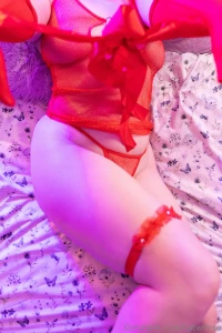 This week is our of anniversary i m thinking about letting subby feel