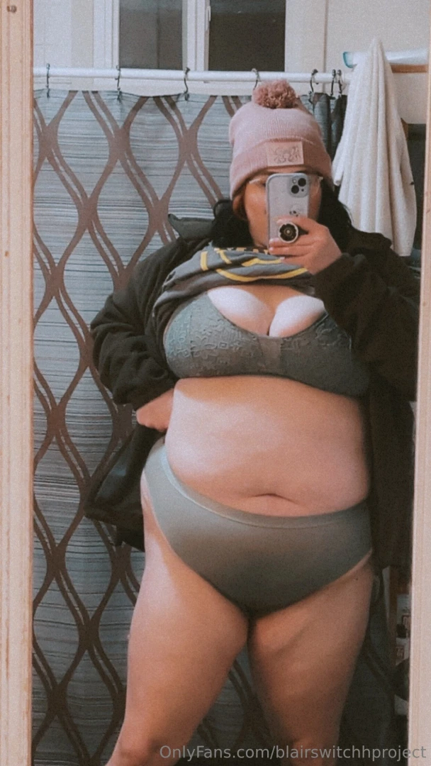 You know what they say about a girl who matches 