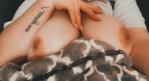 Lazy sunday come snuggle