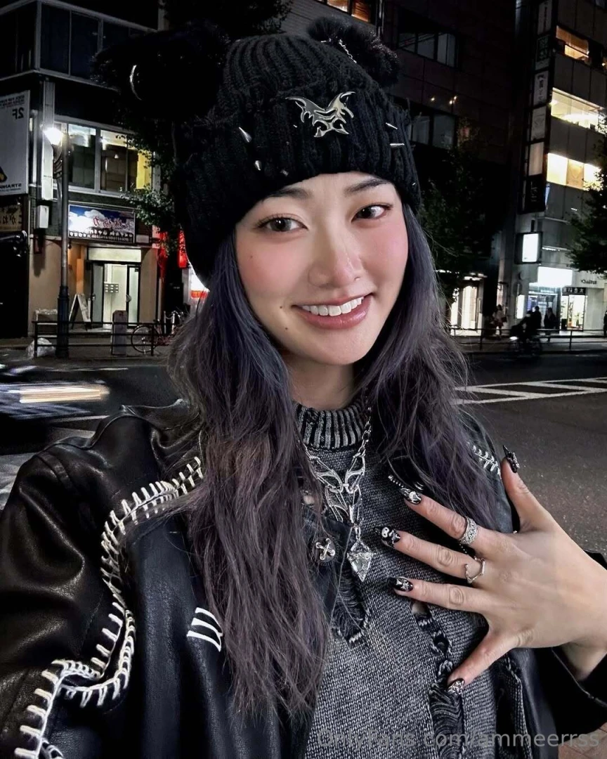 Ignore me and just look at my nails lol part 1 