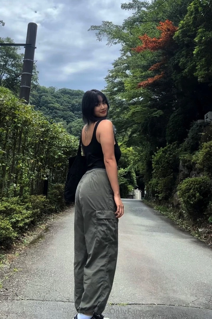 The rumors are true i did go outside and touch grass 