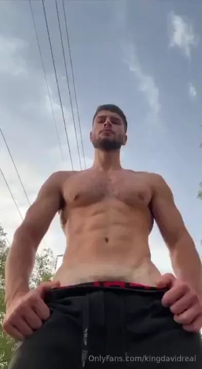 How is your weekend going boys when seeing my muscles 