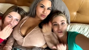 With roxieeride jojovixxenvip