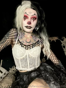 Honk honk are you enjoying my goth clown look part 1