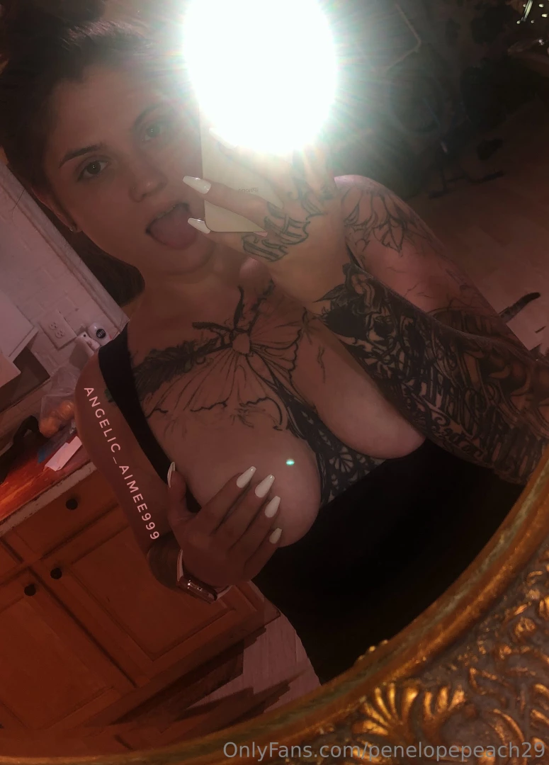 If you like pawg who love to twerk and cream you ll love aimee free 