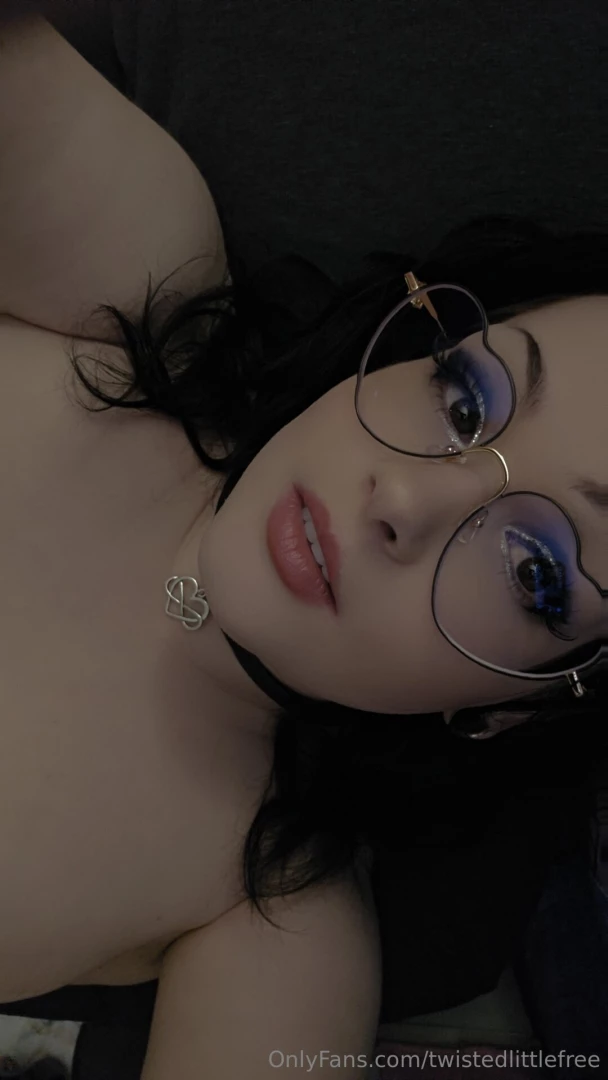 Wanna see me naked my onlyfans onlyfans com twistedlittle my free 