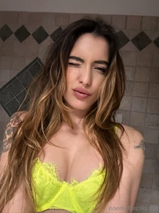 Con questo faccino ti ricordo che stasera sei mio e l unico impegno