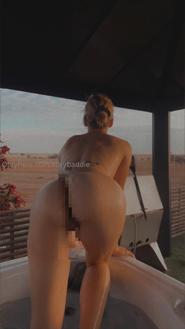 Let s make a deal everyone who tips until i hit 200 gets my hottest 