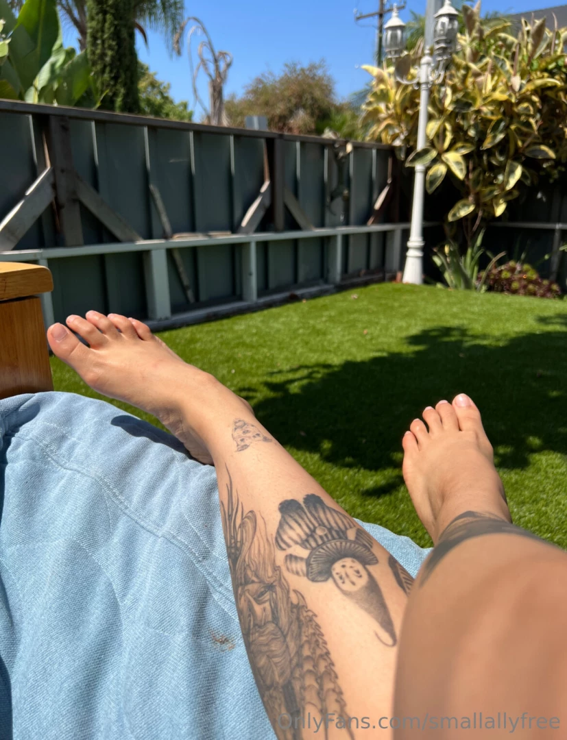 Does anyone like feet if there is an ask i can try and focus more on 