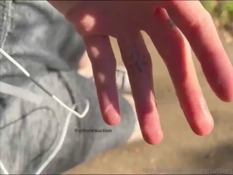 This is the last time i go on a walk without panties feeling the 