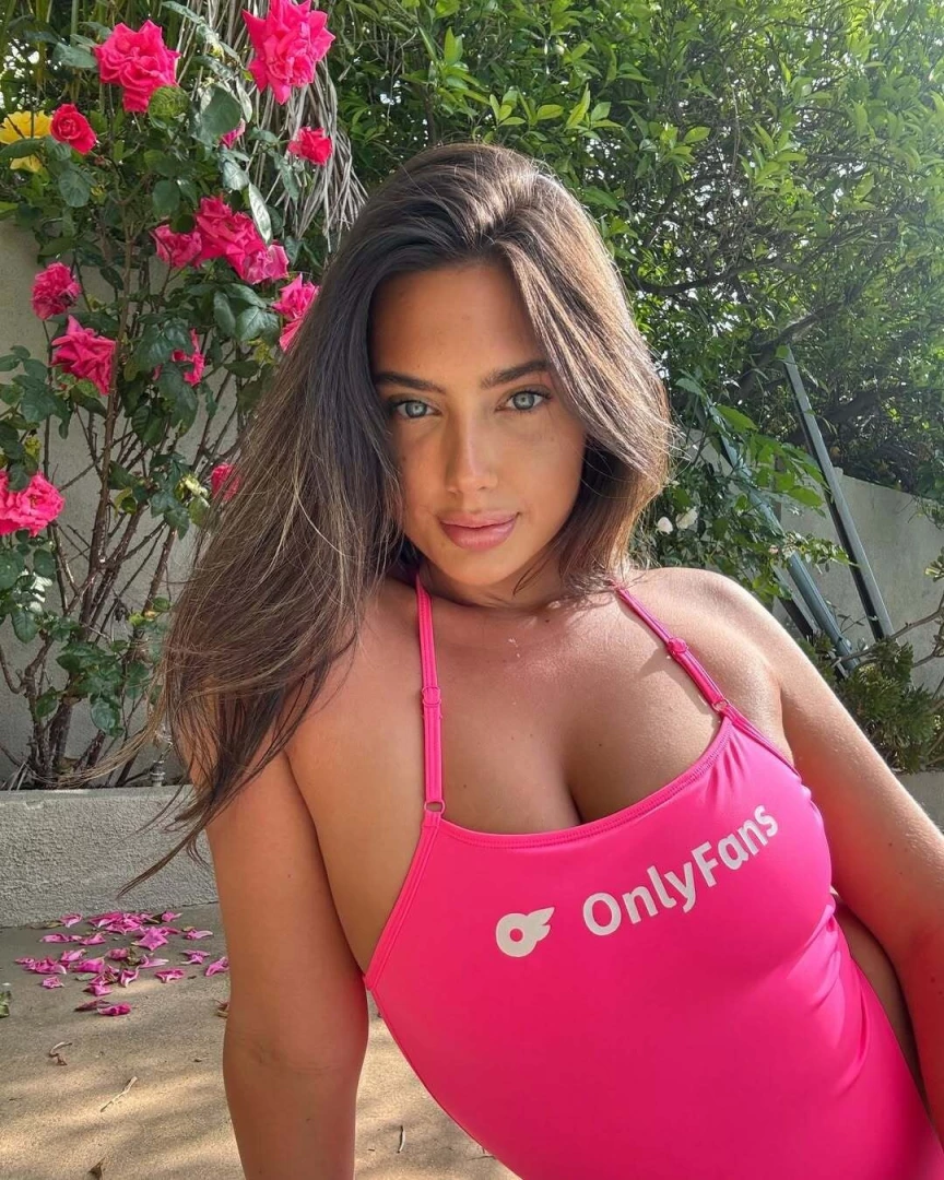 Staying cool and looking in the onlyfans pink bodysuit 