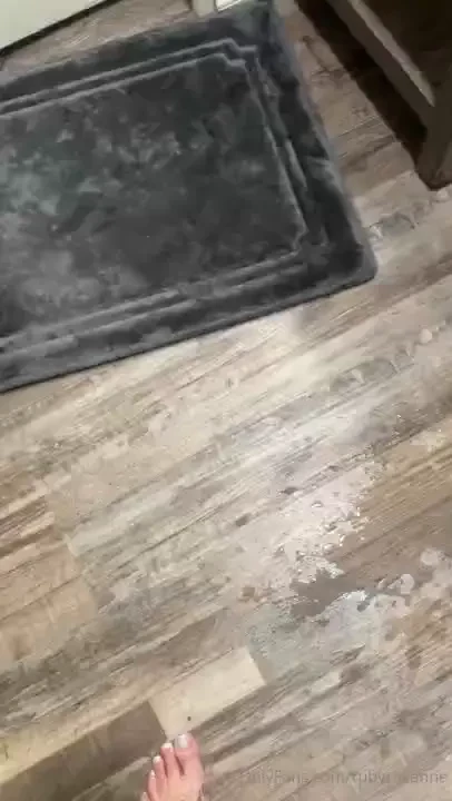 Squirt alert should i send you the video 