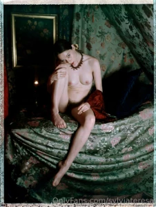 Terribile aver voglia di essere una sporcacciona ma sono sola a casa