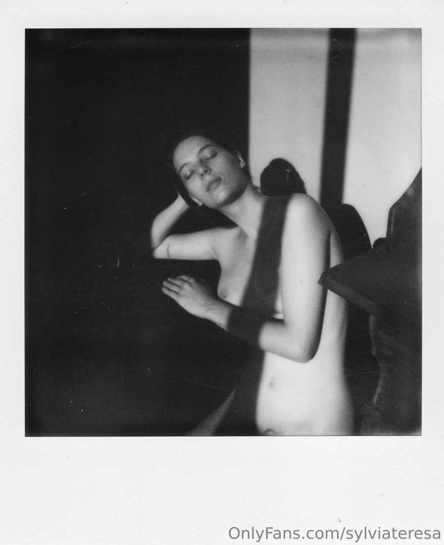 Io ho una mente cos tanto fottuta da riconoscere una sorta di fallo in 