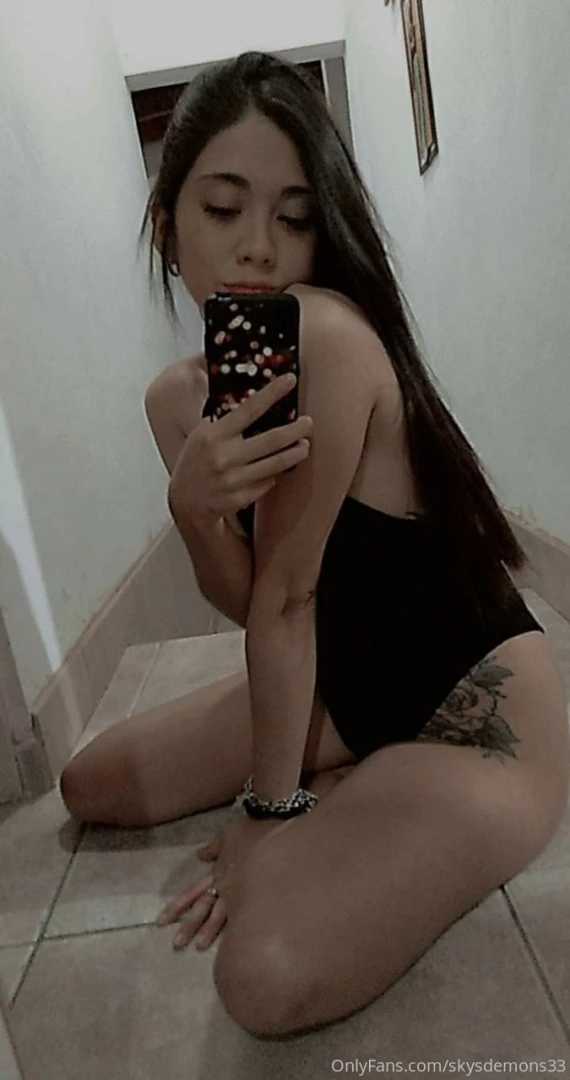 Hello baby welcome to my profile you will not regret what you will see 