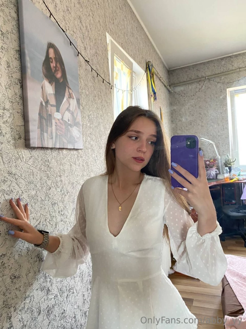 Here i tried to make an angel cosplay does it look like it 