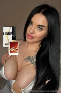 Any man wants to see an attractive expensive smelling girl next to him