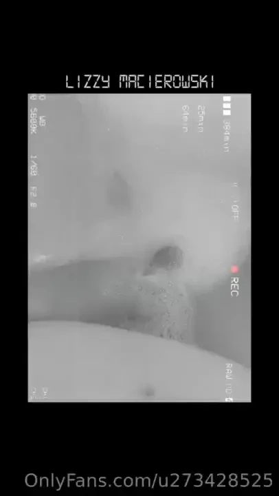 Enjoy bath time with me 