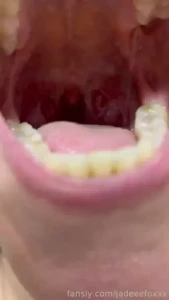 What do you think of my throat look at it carefully the day i eat you