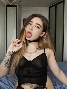 Gorgeous doll for your hot desires yoursweetilonna she loves to show part 24