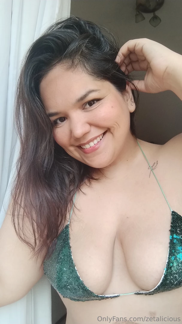 I hope your sunday is off to a good start with my smile 