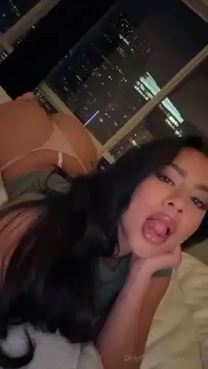 Going live in a bit all my freaks come tune in 