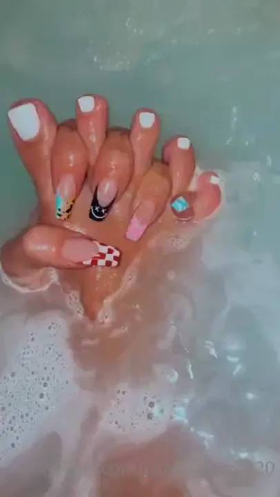 My little feet could make you cum so easily dm me 