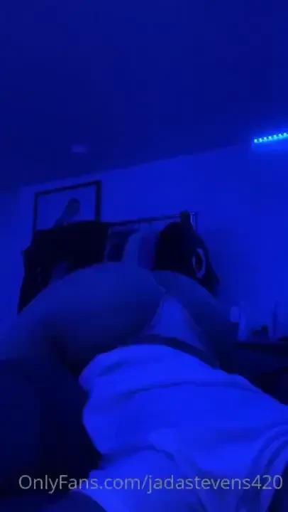 Tip under this post if you want a naughty treat 