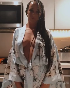 jadastevens420 - In the kitchen pimpin 